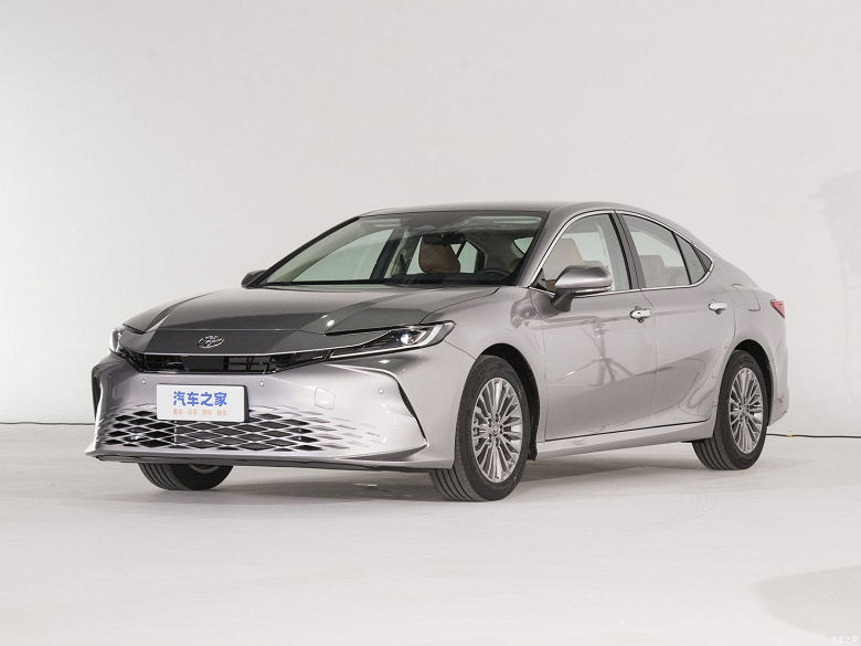 Совершенно новая Toyota Camry поступит в продажу не ранее марта 2024 года. По крайней мере, в Китае