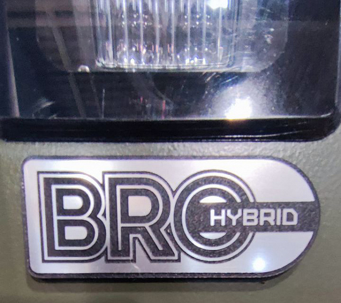 Этот «Бро» довезет куда угодно. Представлен уникальный вездеход Bro Hybrid от «Жукофф-гараж» – у него два двигателя от Nissan Leaf