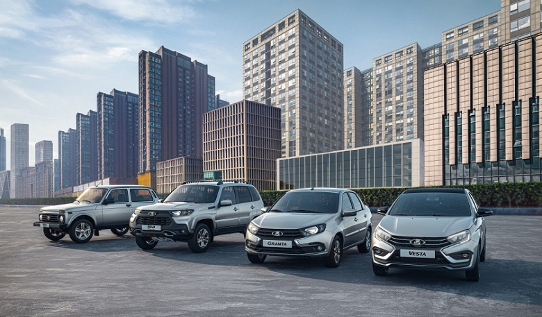 В ноябре продажи Lada в России взлетели почти на 66%. В топ-3 продаж – Granta, Vesta NG и Нива Travel