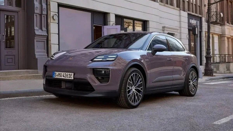 Это новый Porsche Macan: живые фото стандартной и Turbo-версий слили за несколько часов до анонса