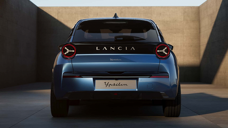 Представлена первая новая Lancia за 13 лет