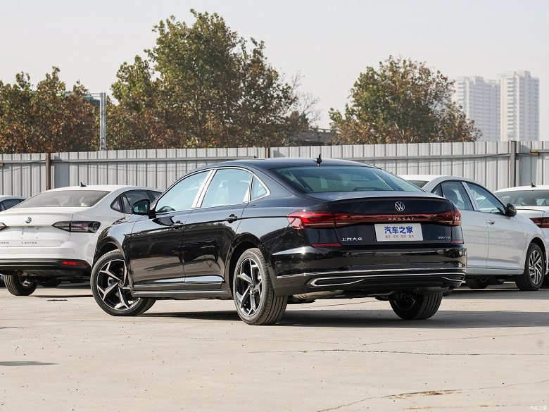 Представлен Volkswagen Passat 380TSI 2024 Outstanding Edition. 220 л.с., хорошее оснащение, три года бесплатного обслуживания и сниженная на 2,8 тыс. долларов цена