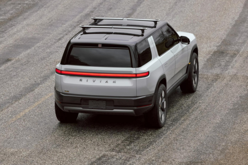 Rivian анонсировала компактные электрические внедорожники R2 (запас хода 483 км, цена $45 тыс.), R3 и R3X