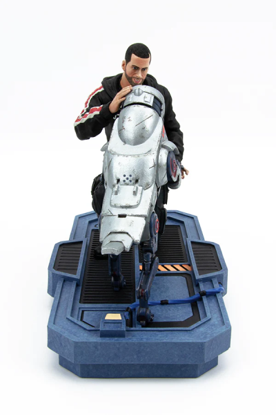 Shepard from the Mass Effect trilogy is back, but not with a new game. BioWare introduced a pair of premium figures