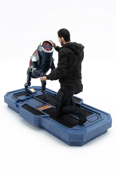 Shepard from the Mass Effect trilogy is back, but not with a new game. BioWare introduced a pair of premium figures